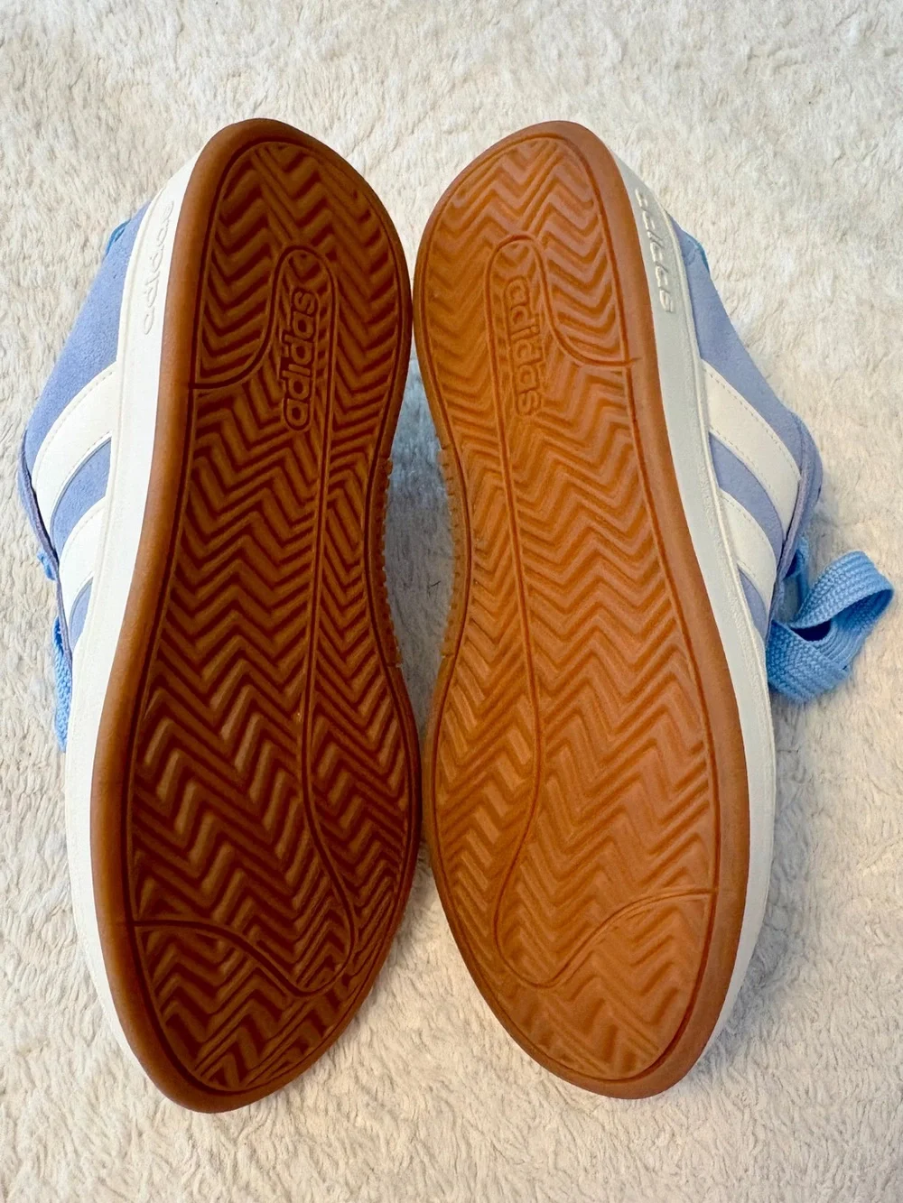 NEW Grand Court Alpha Baby Blue and White W 9/ M 7.5